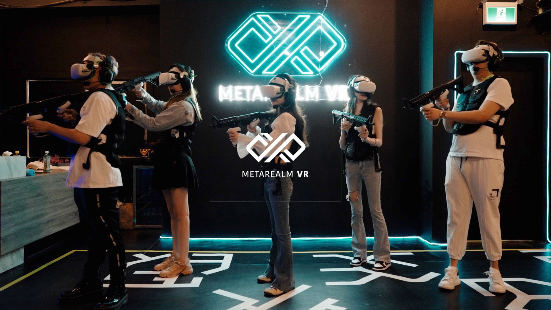 VR Gaming Customers at Metarealm VR